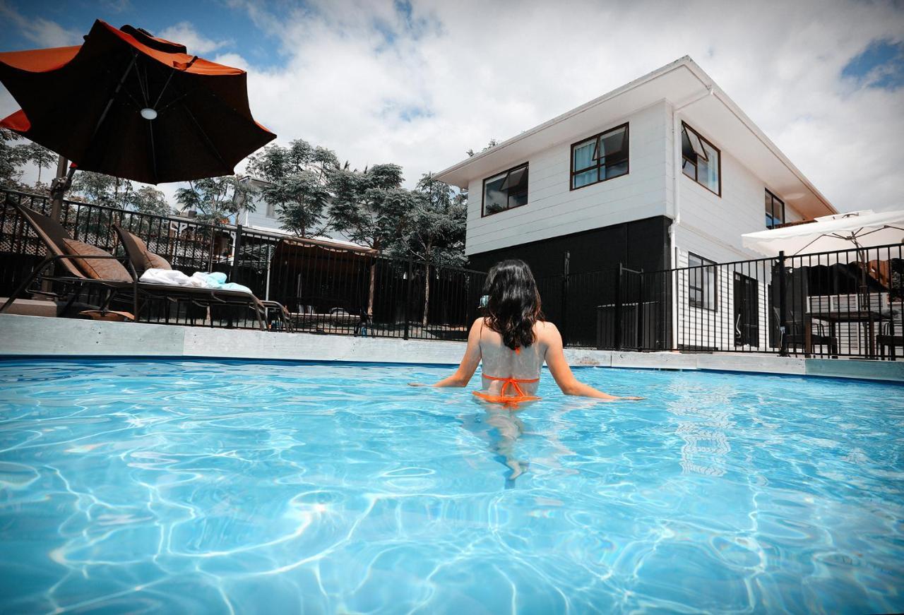 Swimming Pool Holiday Villa Auckland Bagian luar foto